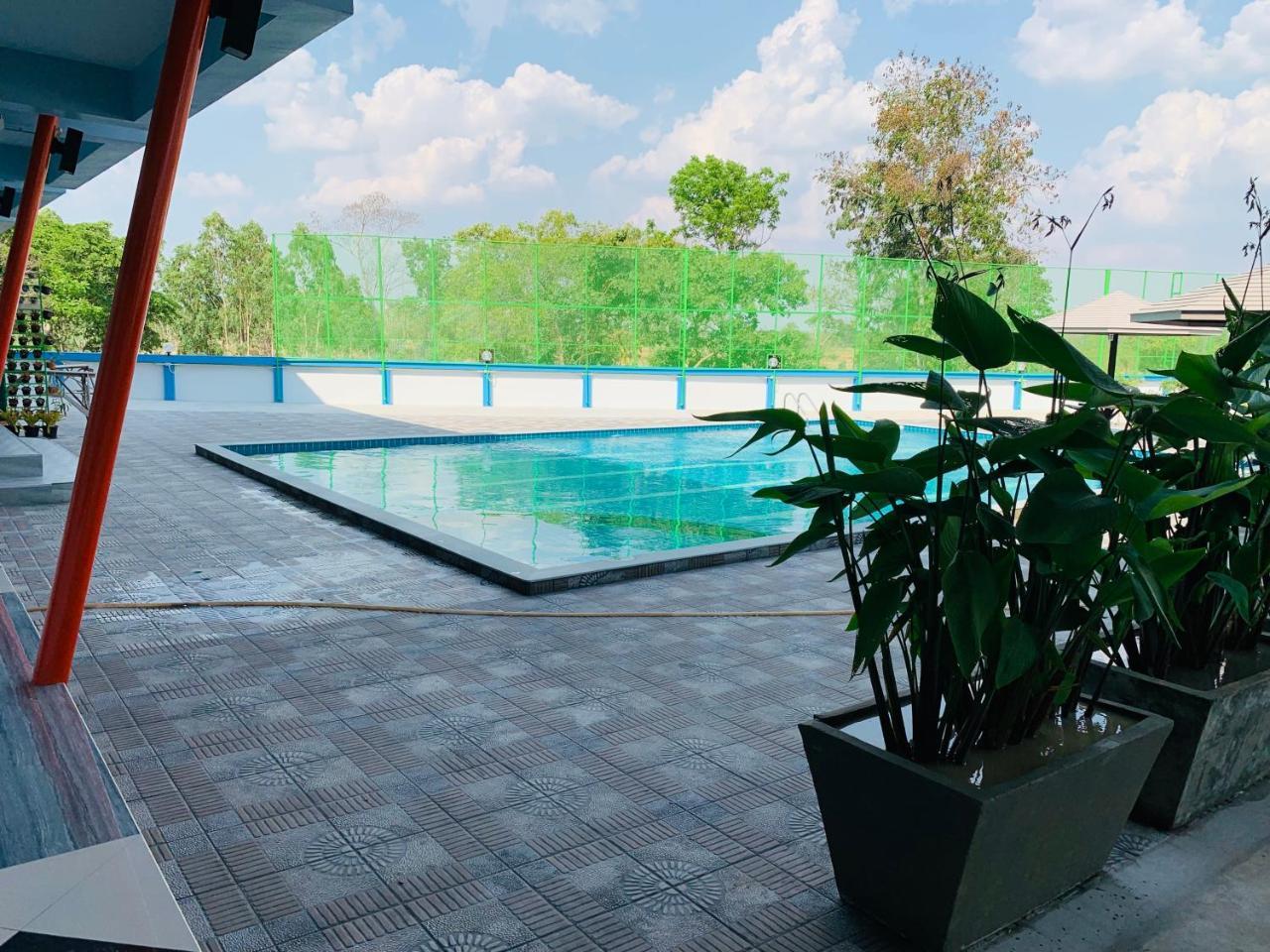 โรงแรมมาลินี Surin Esterno foto