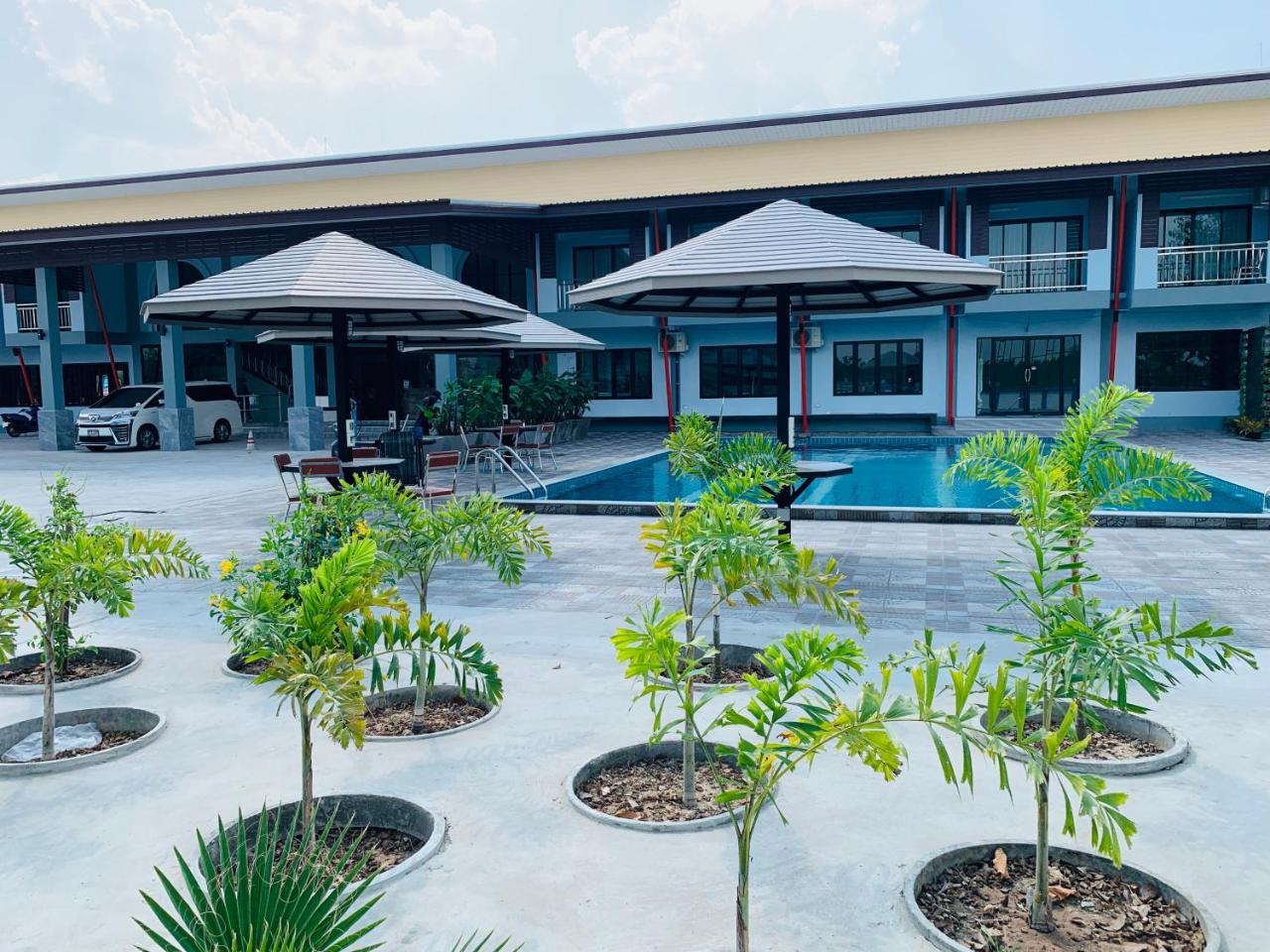โรงแรมมาลินี Surin Esterno foto